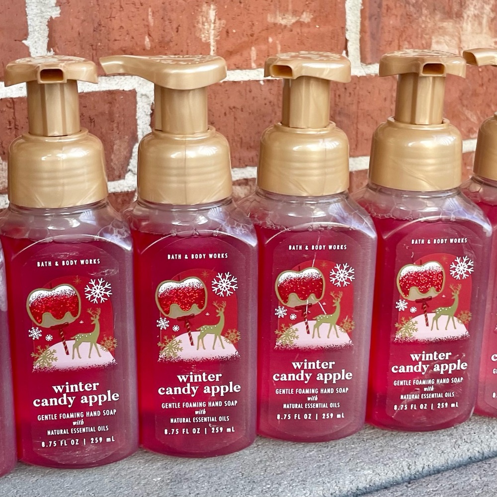 4 NEW BATH & BODY WORKS FOAMING SOAP WINTER CANDY APPLE 8.75 fl oz PER BOTTLE